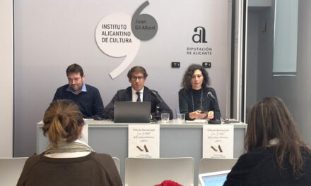 El leonés Raúl Ordás gana la segunda edición del Premio Juan Gil-Albert con la obra Inexactos y verdaderos