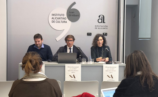 El leonés Raúl Ordás gana la segunda edición del Premio Juan Gil-Albert con la obra Inexactos y verdaderos