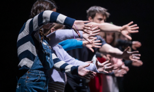 El Teatre Arniches acoge el espectáculo familiar ‘Copiar’ de Animal Religion