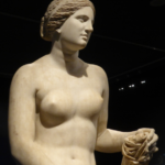  Incorrectamente…político