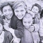 La exposición fotográfica sobre la Cuesta de las Flores en los años 70 inicia su recorrido por los centros de mayores de Alcoy