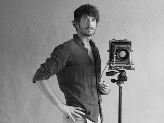 «La firmeza de un instante” captura el ocio nocturno de los jóvenes en Las Cigarreras