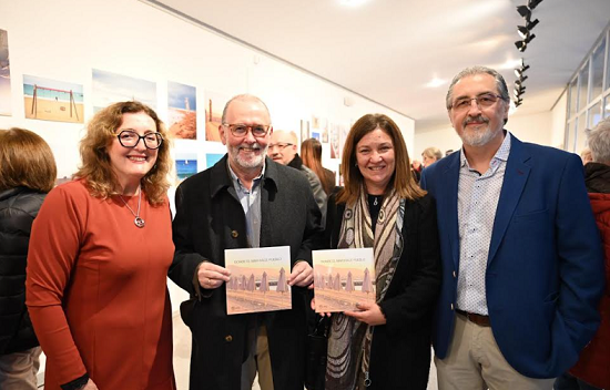 L’exposició fotogràfica “On la mar fa poble”, capta l’essència mateixa de El Campello amb la visió de 26 artistes