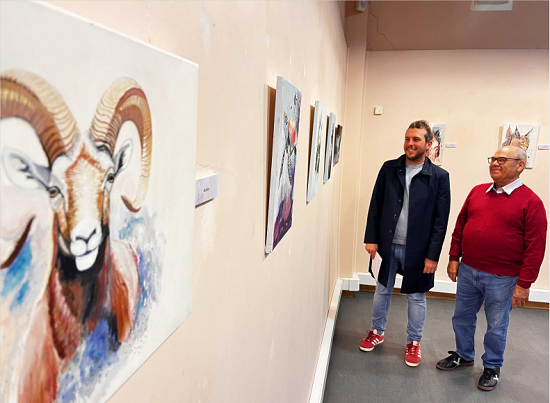 Marino Morote inaugura su primera exposición de pintura en el Centro Cultural de Petrer