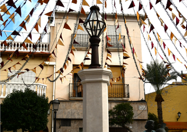 El Ayuntamiento de Pinoso estrena la fuente del Bicentenario que rememora el existente a principios del siglo XX