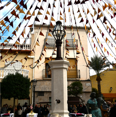El Ayuntamiento de Pinoso estrena la fuente del Bicentenario que rememora el existente a principios del siglo XX