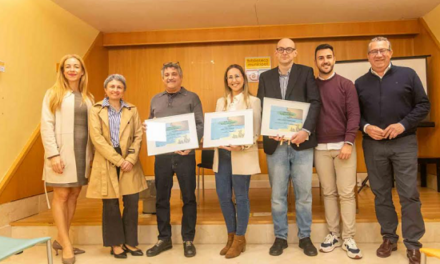 La obra ‘La caixa de la memòria’, de Sara López, se alza con el primer premio del ‘Concurs literari El gos i la tortuga’