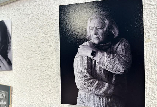 L’exposició “Visibles” pot visitar-se a la Biblioteca de El Campello fins al 23 de març