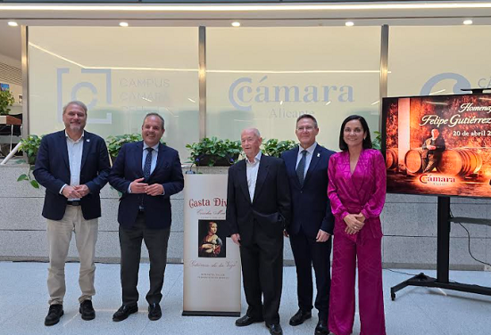 La Cámara de Comercio de Alicante y ASPA rinden homenaje al elaborador de vinos Felipe Gutiérrez de la Vega