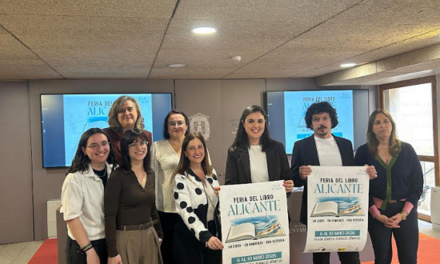 Lorenzo Silva, Manuel Vilas, Luz Gabás y Marta Robles participan en la 56 Feria del Libro de Alicante