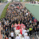Unos 330.000 peregrinos dirigen sus miradas a la Santa Faz que este viernes será Bien de Interés Cultural Inmaterial