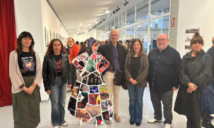Expectació a El Campello davant la inauguració d’una exposició retrospectiva sobre els 40 anys d’existència del Grup de Danses “Salpassa”