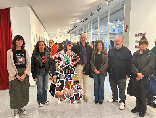 Expectación  en El Campello ante la inauguración de una exposición retrospectiva sobre los 40 años de existencia del Grup de Danses “Salpassa”