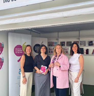 El Instituto Gil-Albert lleva a la Feria del Libro la poesía y la gastronomía alicantina en dos nuevas publicaciones