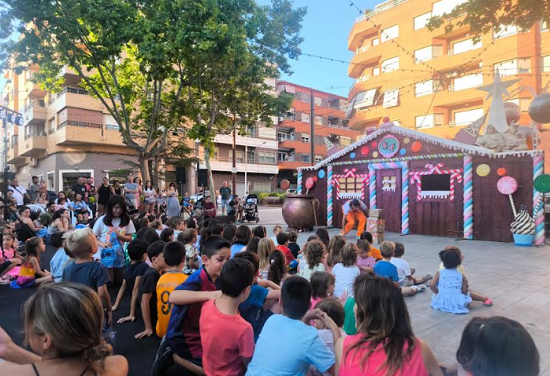 Vuelven las actuaciones de las Plazas Mágicas en Ibi en el mes de julio