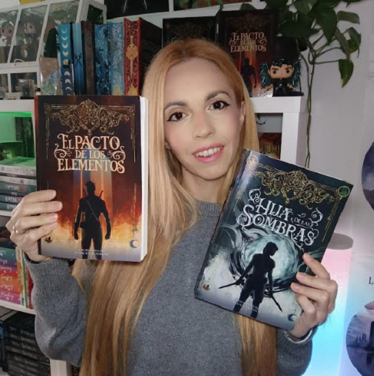 Petrer acoge la presentación de “El Legado de Anhoix”, tercer volumen de la trilogía fantástica de Zoraida Roncero