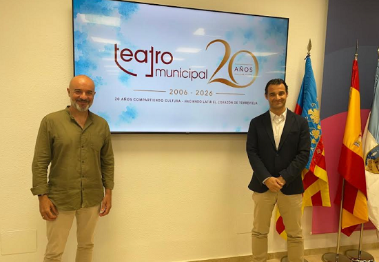 El Teatro Municipal de Torrevieja celebra su 20º aniversario como gran corazón cultural de la ciudad