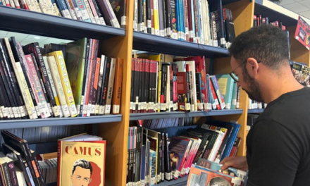 La Biblioteca de l’Alfàs del Pi incrementa un 42 % su catálogo de novela gráfica en la última década