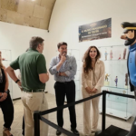 El universo de Tintin llega al Castillo de Santa Bárbara con más de 300 figuras, escenas y piezas singulares