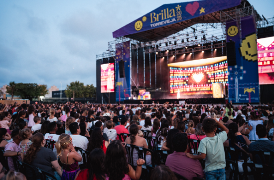 Brilla Torrevieja vuelve a convertir el verano en una experiencia para todos los sentidos