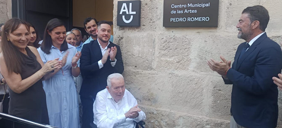 Alicante rinde homenaje al exedil Pedro Romero y asigna su nombre al Centro Municipal de las Artes