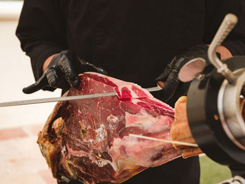 Alicante Gastronómica convoca ‘A Cuchillo’, la primera edición del Concurso Profesional de Corte de Jamón