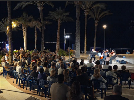 En el Paseo de las Estrellas finaliza el X Festival ‘Concerts a la Llum de la Lluna’ de l’Alfàs