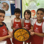 El campus de verano del Cerca de Alicante enseña a cocinar y comer de forma saludable a más de 600 menores en su 20 aniversario