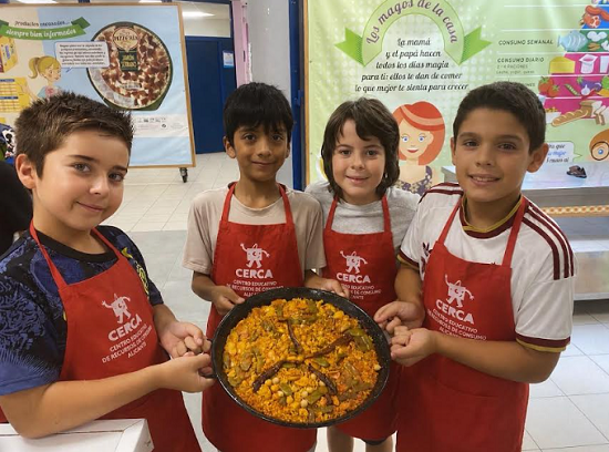 El campus de verano del Cerca de Alicante enseña a cocinar y comer de forma saludable a más de 600 menores en su 20 aniversario