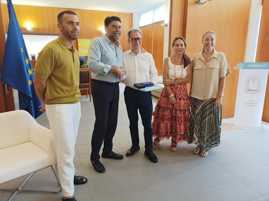 Barcala felicita a Casto Copete, Premio Nacional de Gastronomía ‘A la mejor Dirección de Sala’ en el Nou Manolín
