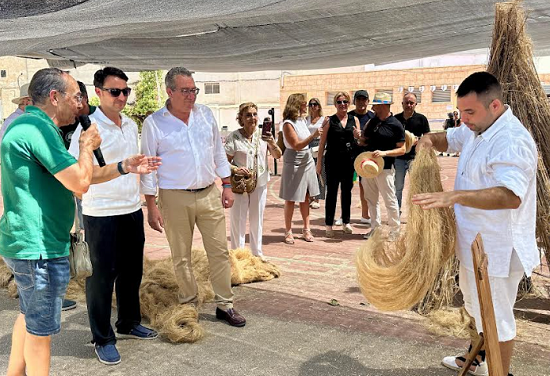 La Feria del Cáñamo de Callosa de Segura un escenario que muestra  las tradiciones y costumbres locales del trabajo artesanal