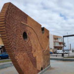 El Ayuntamiento de El Campello contrata a la firma “Nerco Infraestructuras” para la rehabilitación del conjunto escultórico y fuente del “Monumento al Pescador”