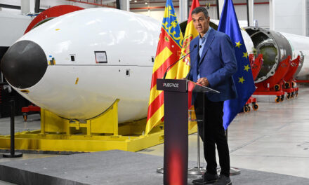Pedro Sánchez destaca que el nou coet Miura 9 «posarà a Elx, Alacant i Espanya a l’avantguarda de la indústria espacial»