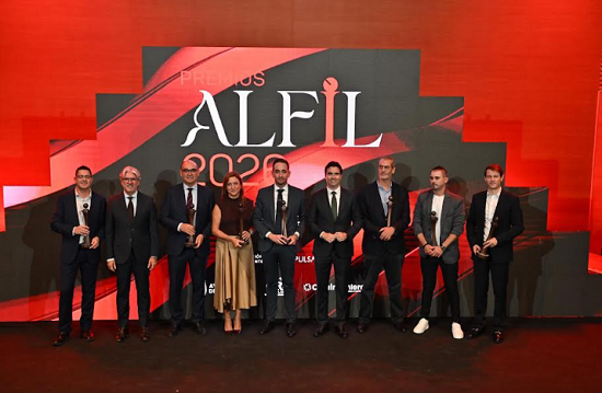 Terciario Avanzado reúne al tejido empresarial de Alicante en los XIV Premios Alfil para reivindicarse como “el sector que mueve sectores”