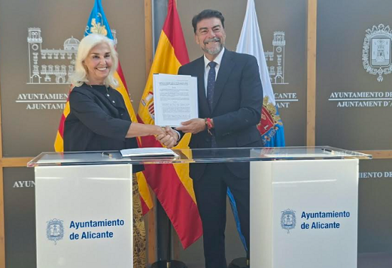 Alicante restaura la muralla del Castillo mediante un convenio con la Fundación Hortensia Herrero