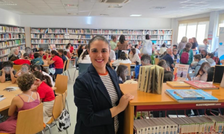Més de 400 persones participen en la matinal de la “Biblioteca Vivent” a Alacant